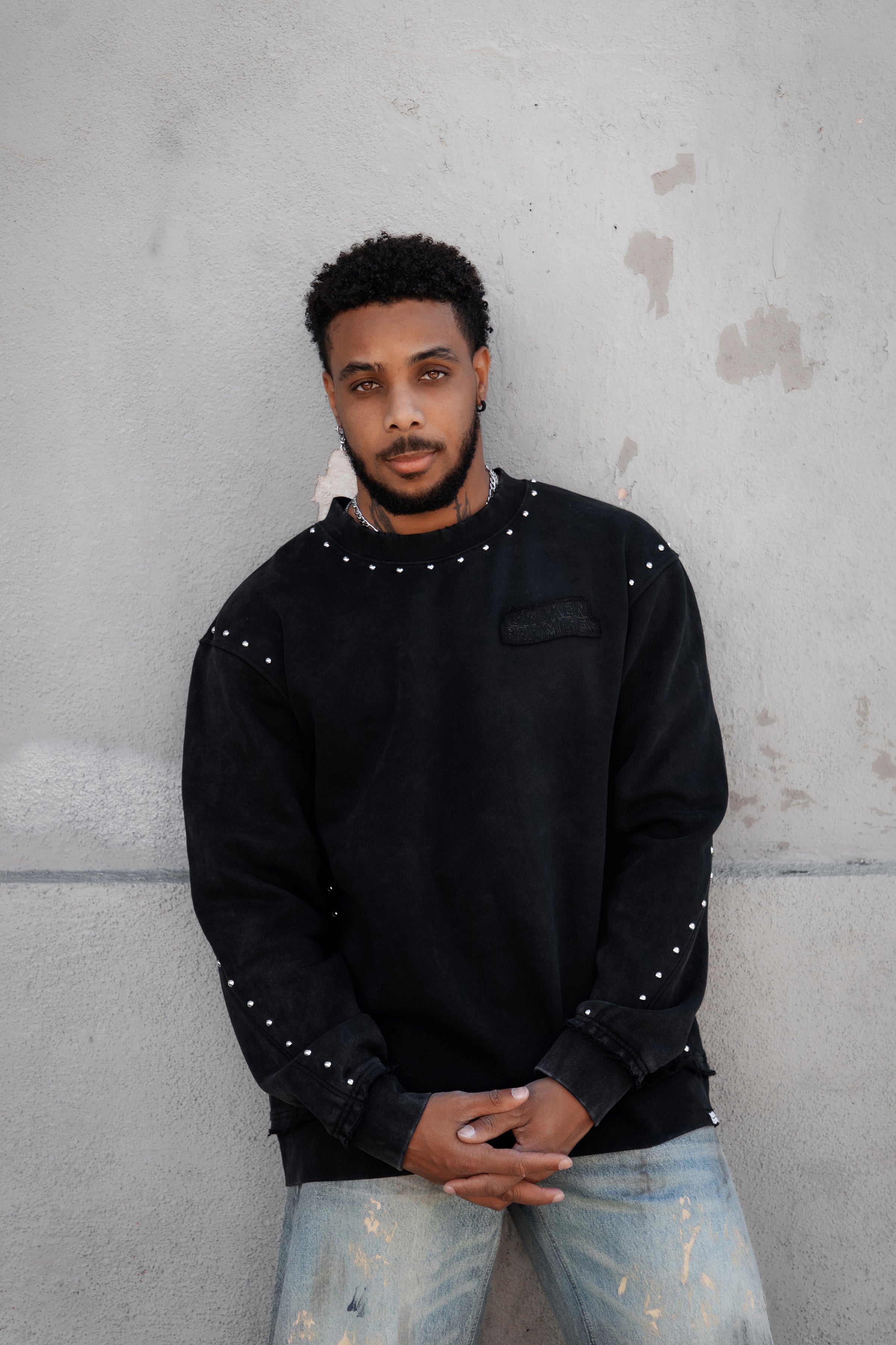Adorned Crew Neck Sweatshirt Washed