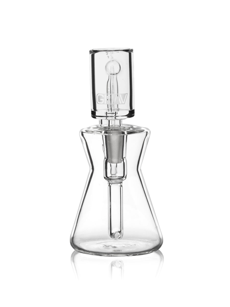 Small borosilicate glass rig for flower and concentrates