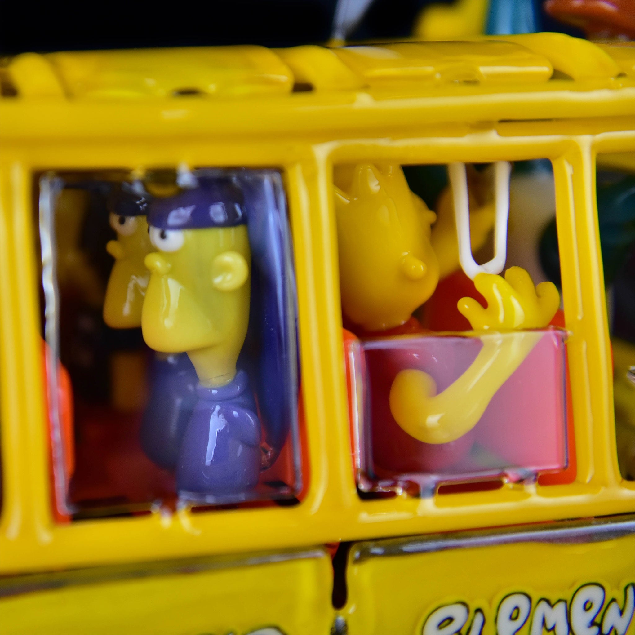 Simpsons Bus