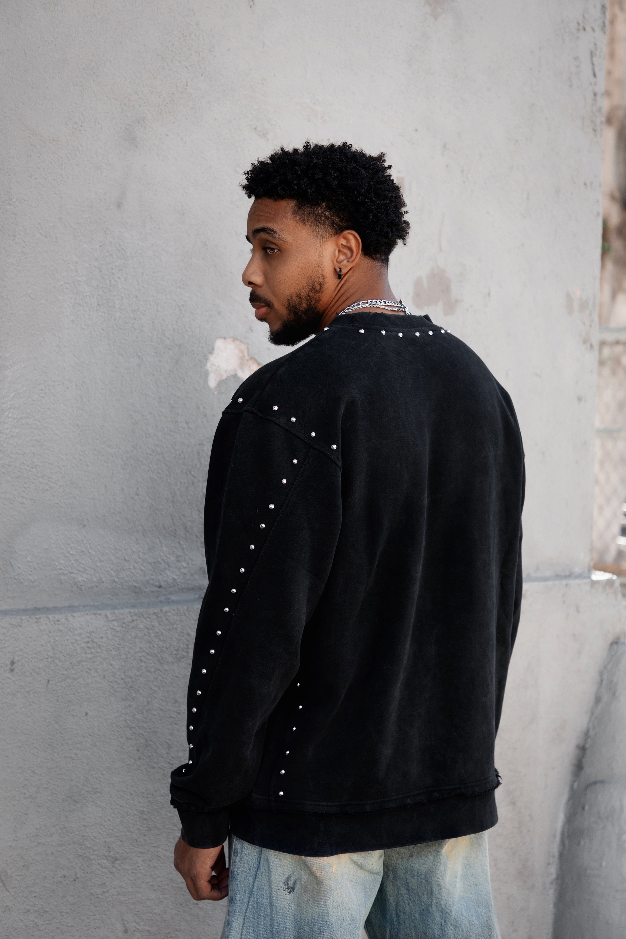 Adorned Crew Neck Sweatshirt Washed