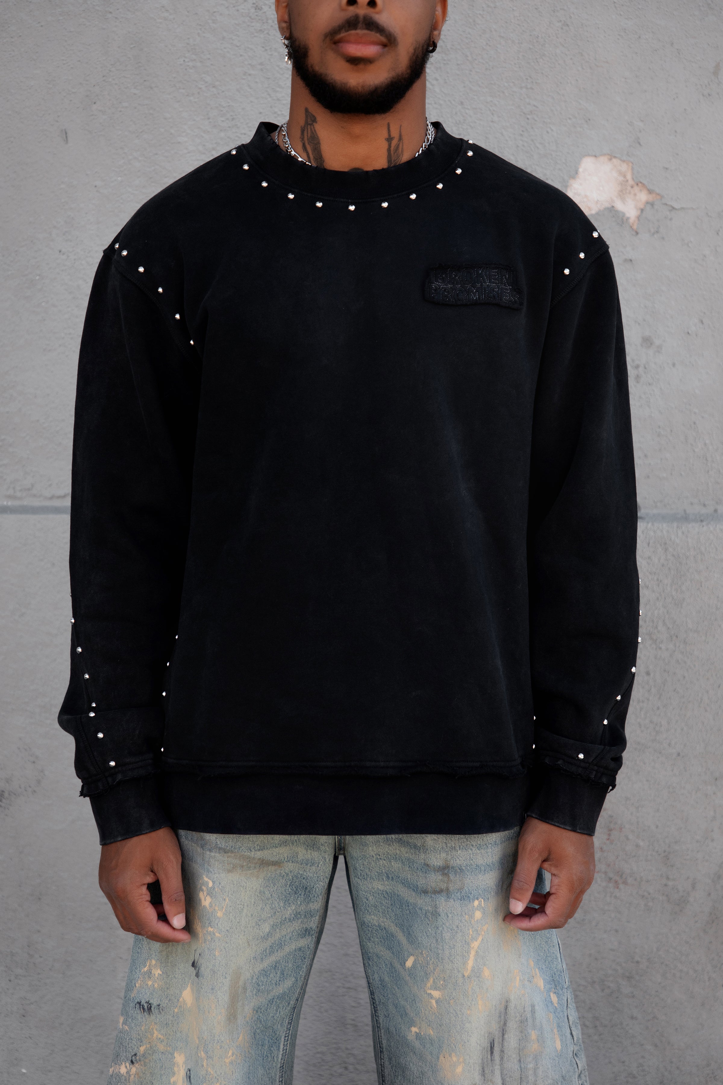 Adorned Crew Neck Sweatshirt Washed