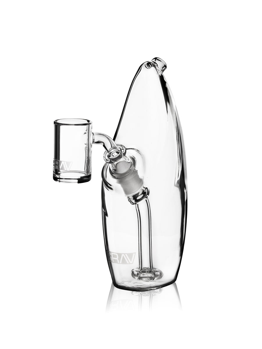 Compact borosilicate water pipe for concentrates