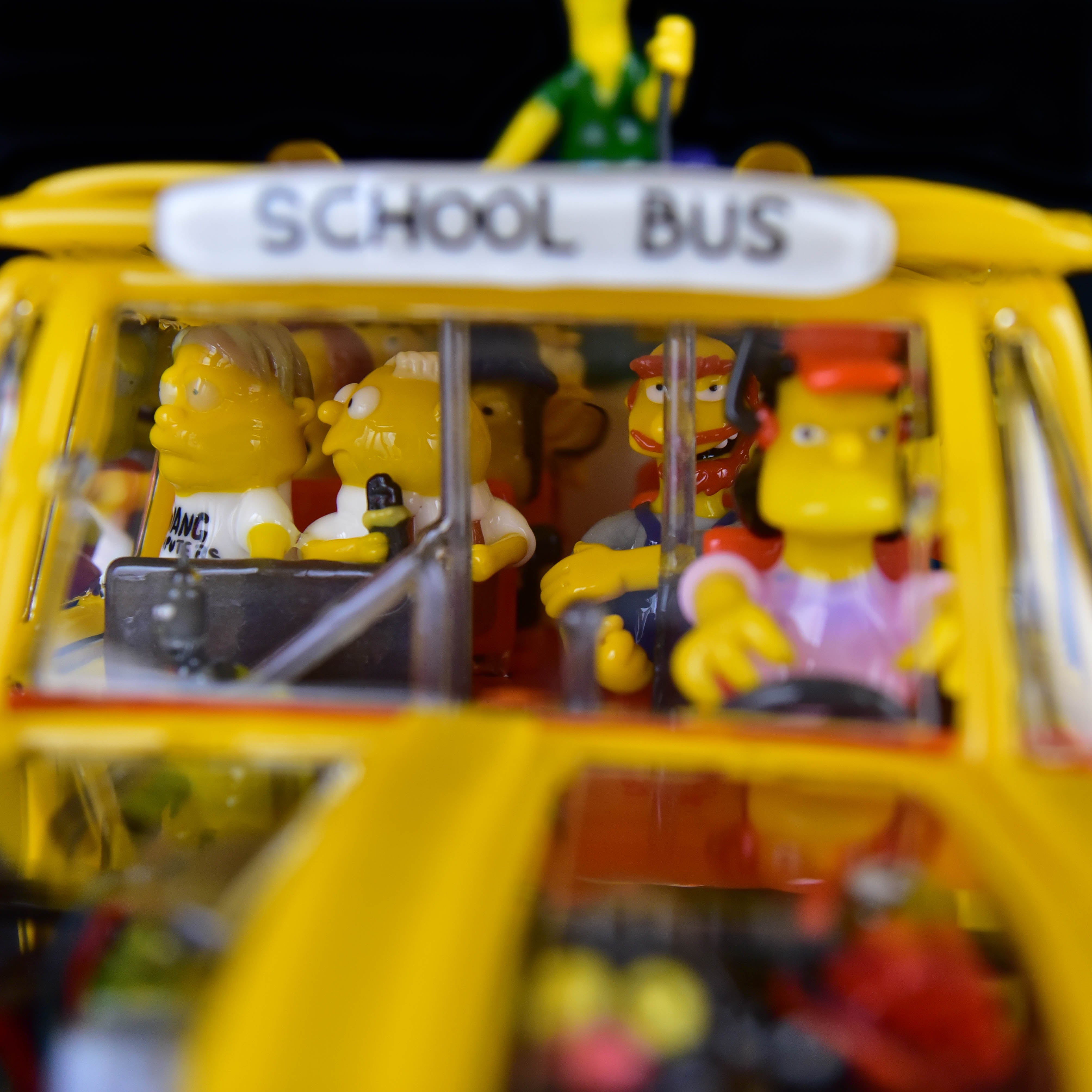 Simpsons Bus
