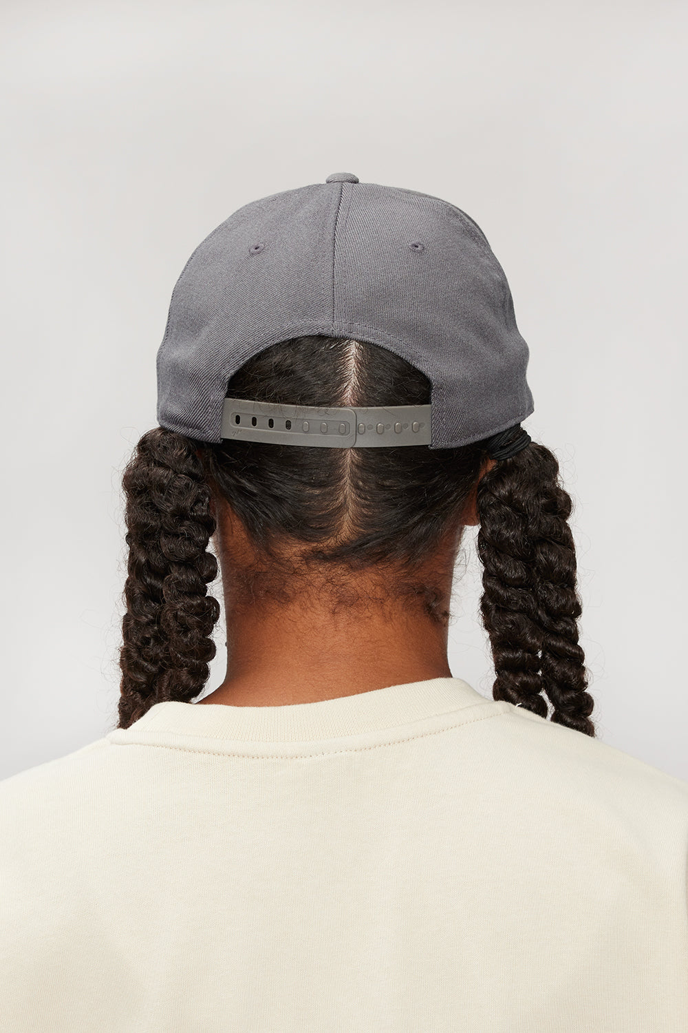 weedmaps snapback gray back